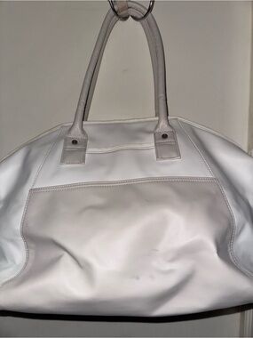 beis diaper bag vs lululemon diaper bag Reviewing Lululemon New Parent Backpack vs Beis Ultimate Diaper Backpack